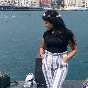 Meet your Posher, Aniqa